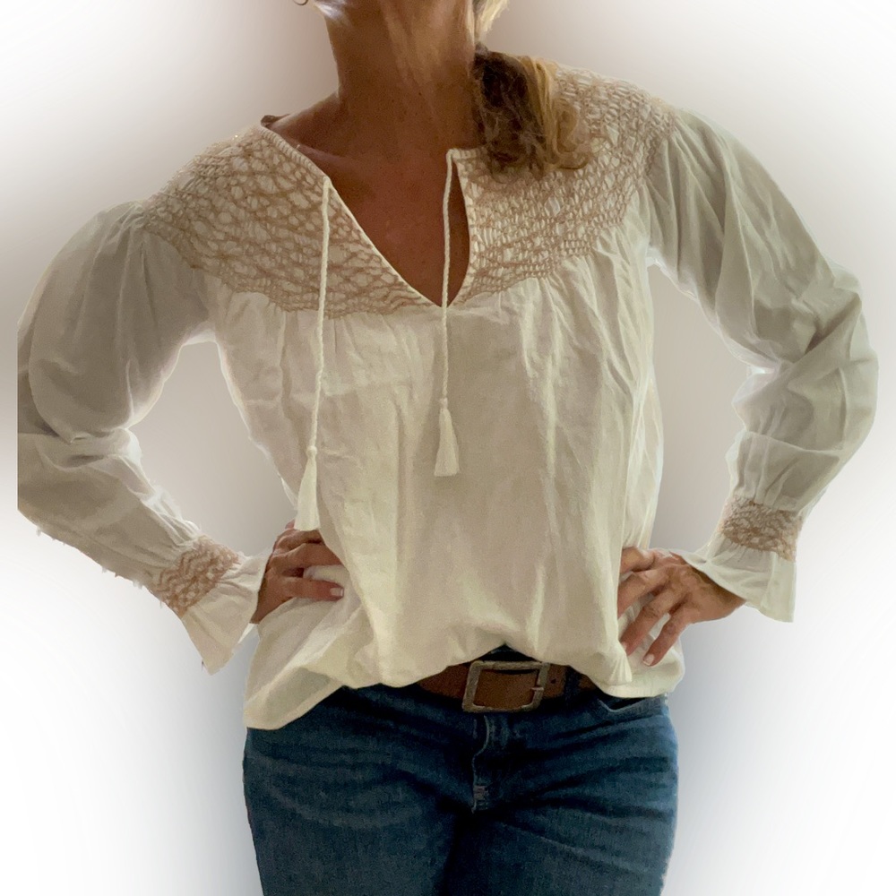 Faherty organic cotton pheasant style top wit stitching size S